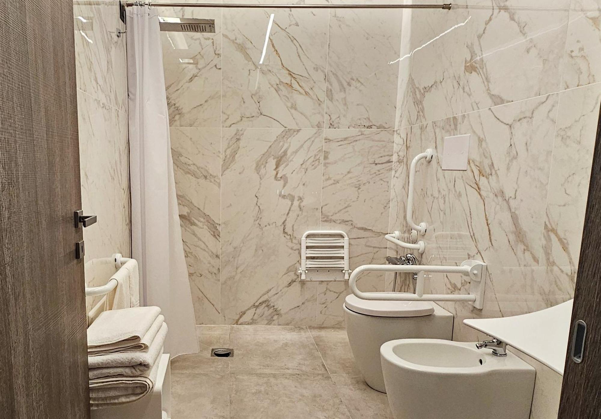 Emerald Hotel Residence チェファル 部屋 写真