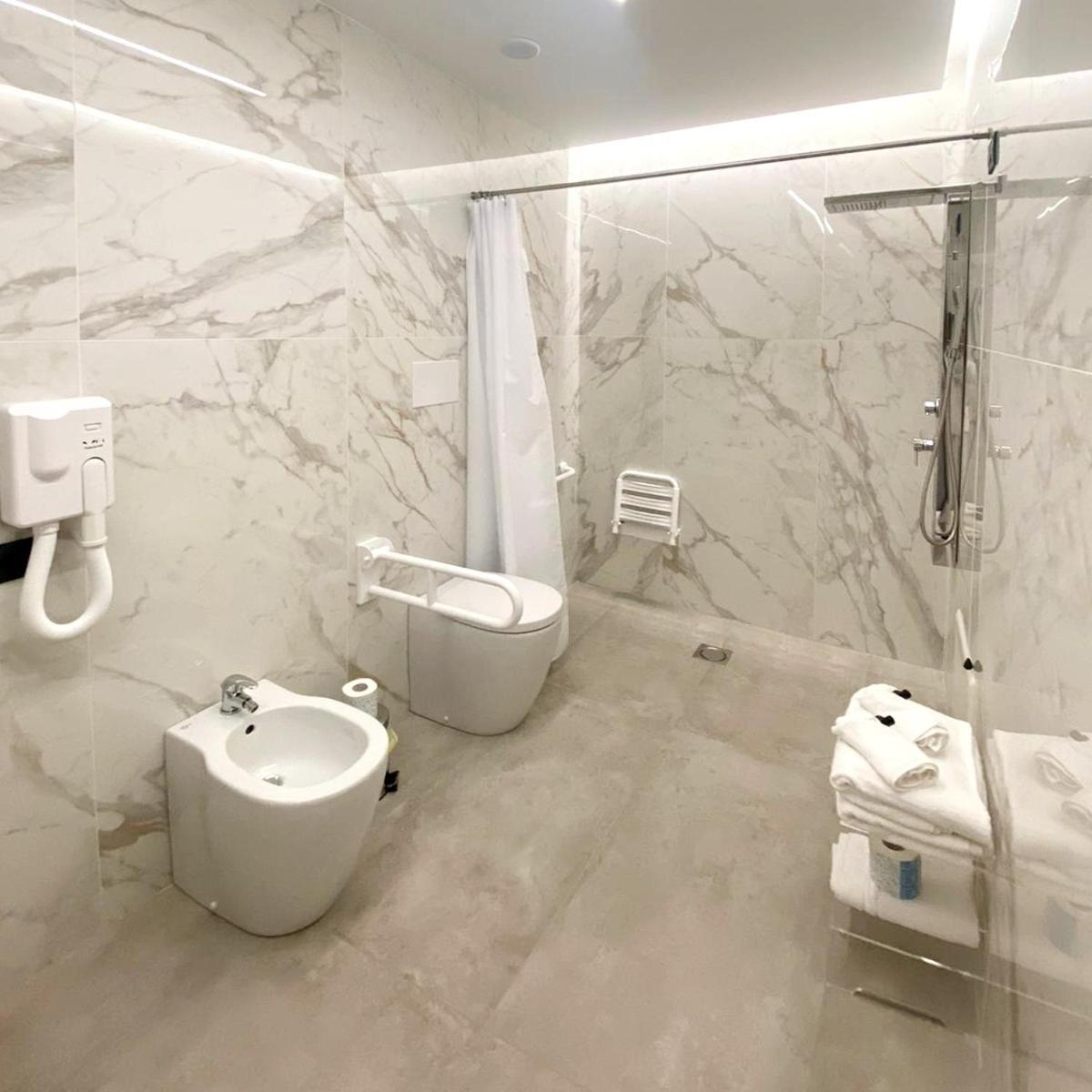 Emerald Hotel Residence チェファル 部屋 写真